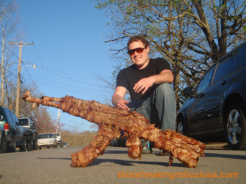 reputationator_01/bacon_gun.jpg